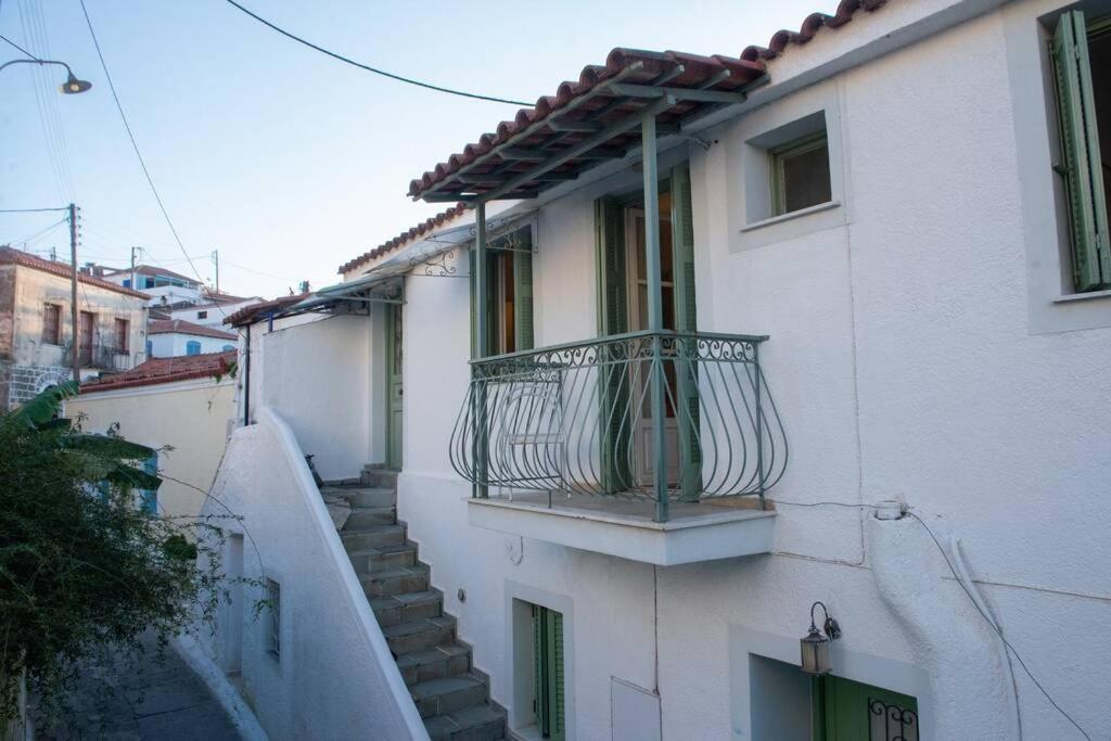 Nadia's Place Poros Town Exterior foto
